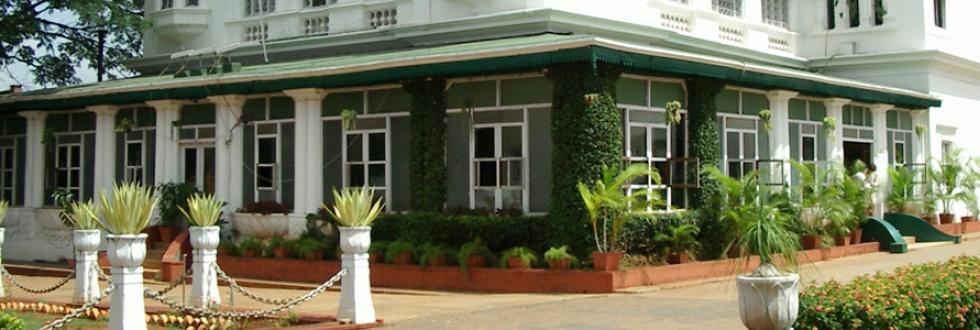 This contemporary venue will be best suited to your upcoming team away trips.